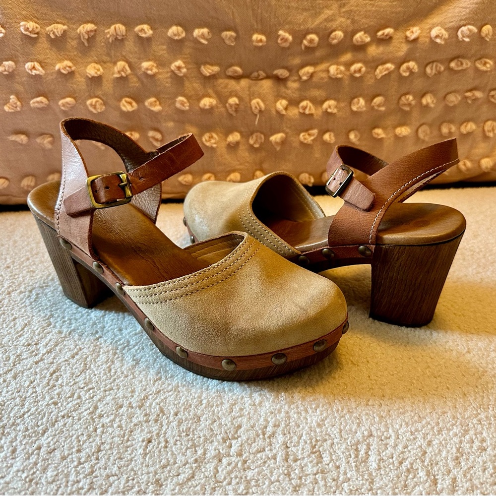 Eric Michael Tan Suede and Brown Leather Clog Sandals with Block Heel